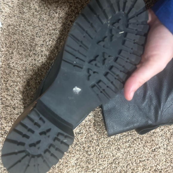 Stylish Black Leather Combat Boots - Picture 2 of 5